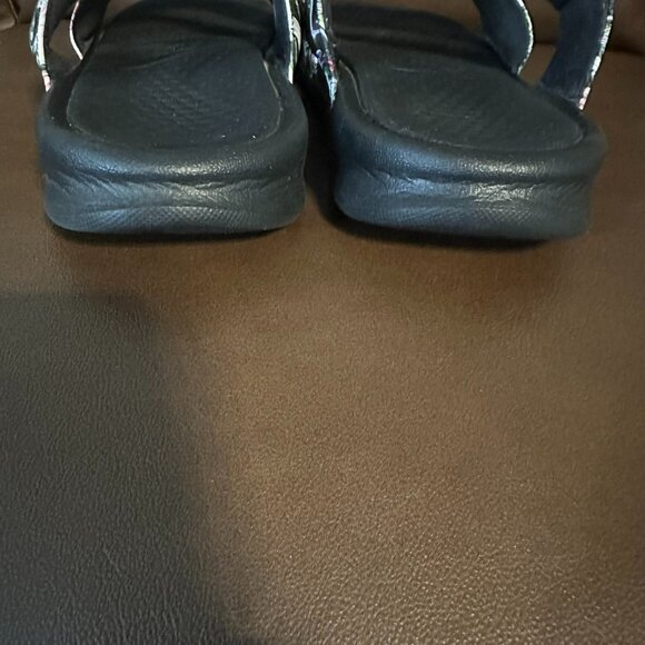 Nike Women's Benassi Duo Ultra Slide Sandals - Picture 5 of 8